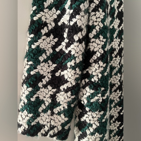 Ann Taylor Houndstooth Chesterfield Coat in Size Small Petite - Picture 2 of 5